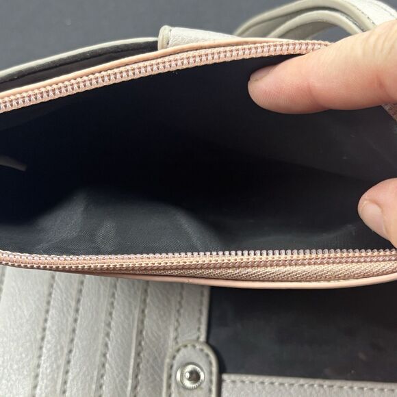 GUESS Pink Gray Wristlet Wallet Rhinestone Bow Zip Clutch Card Holder Organizer - Picture 7 of 9